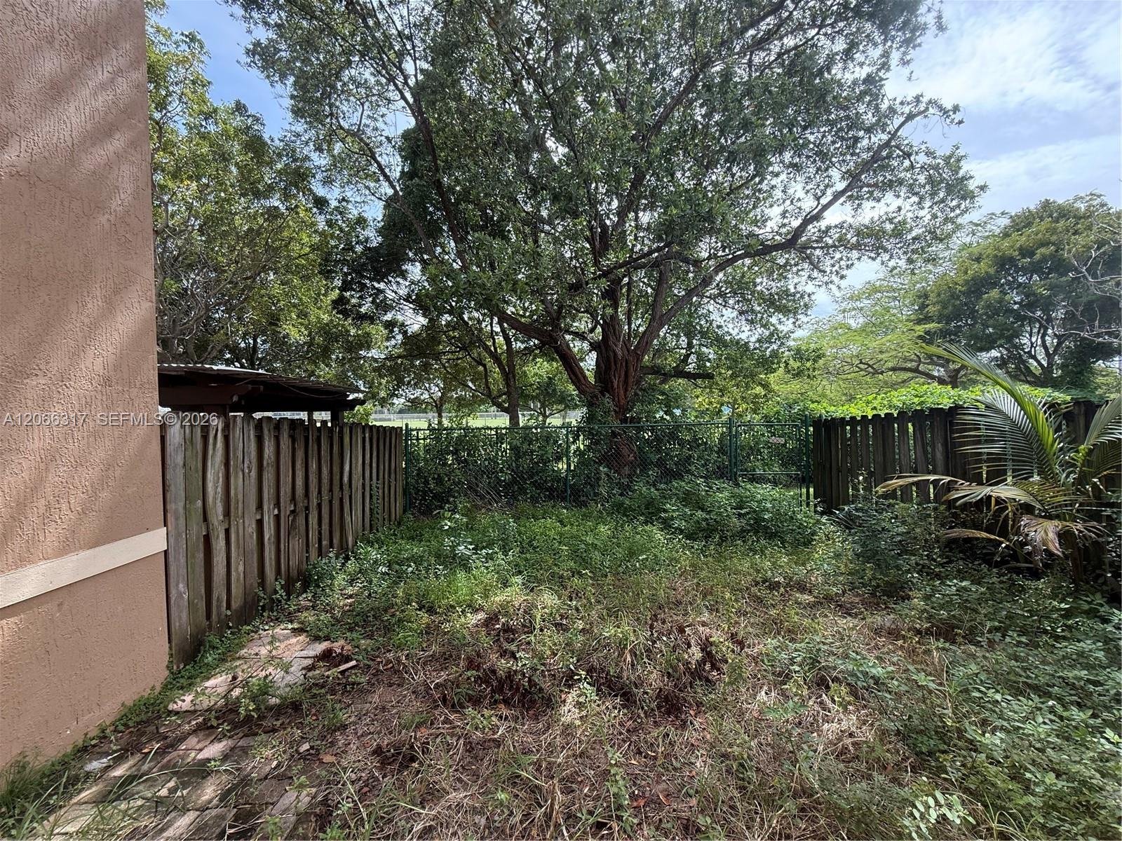 8564 Sw 214th Way Property Photo 9