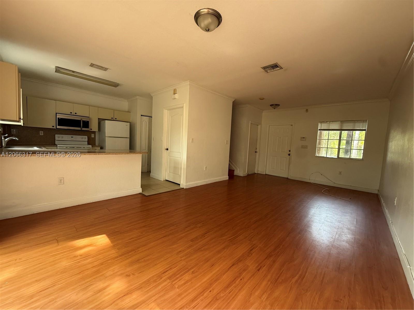8564 Sw 214th Way Property Photo 11