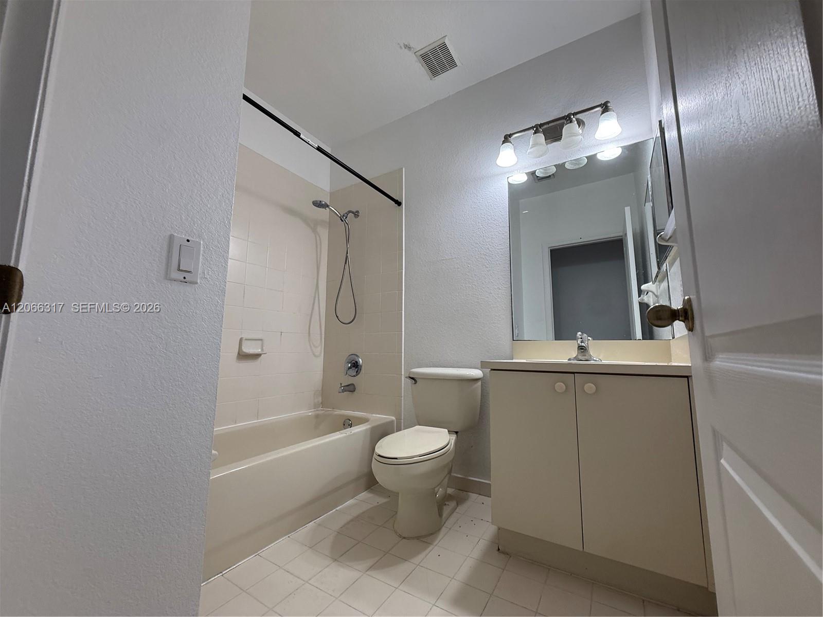 8564 Sw 214th Way Property Photo 21