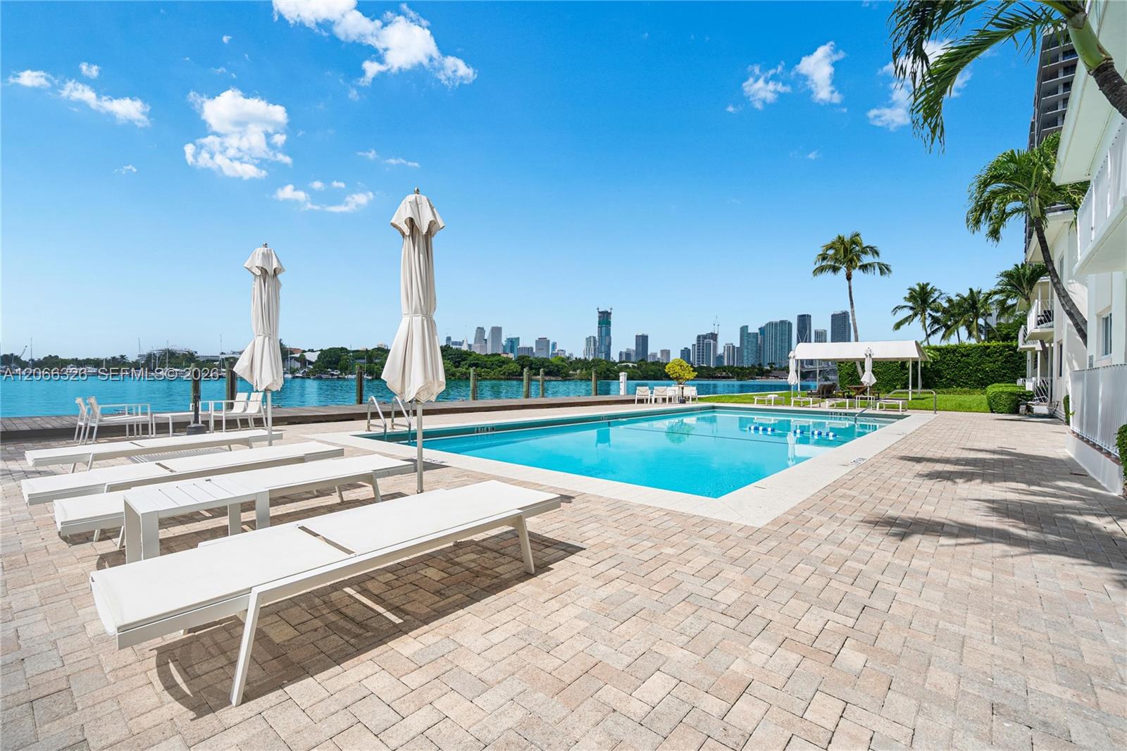1120 Venetian Way 1C