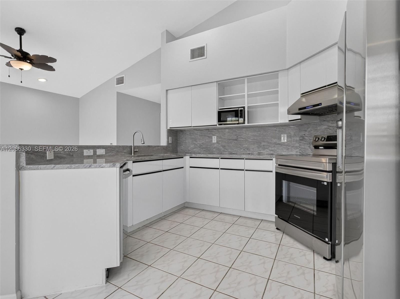 1520 Seabay Road Property Photo 2
