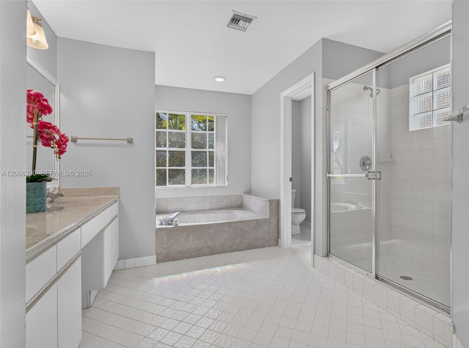 1520 Seabay Road Property Photo 3