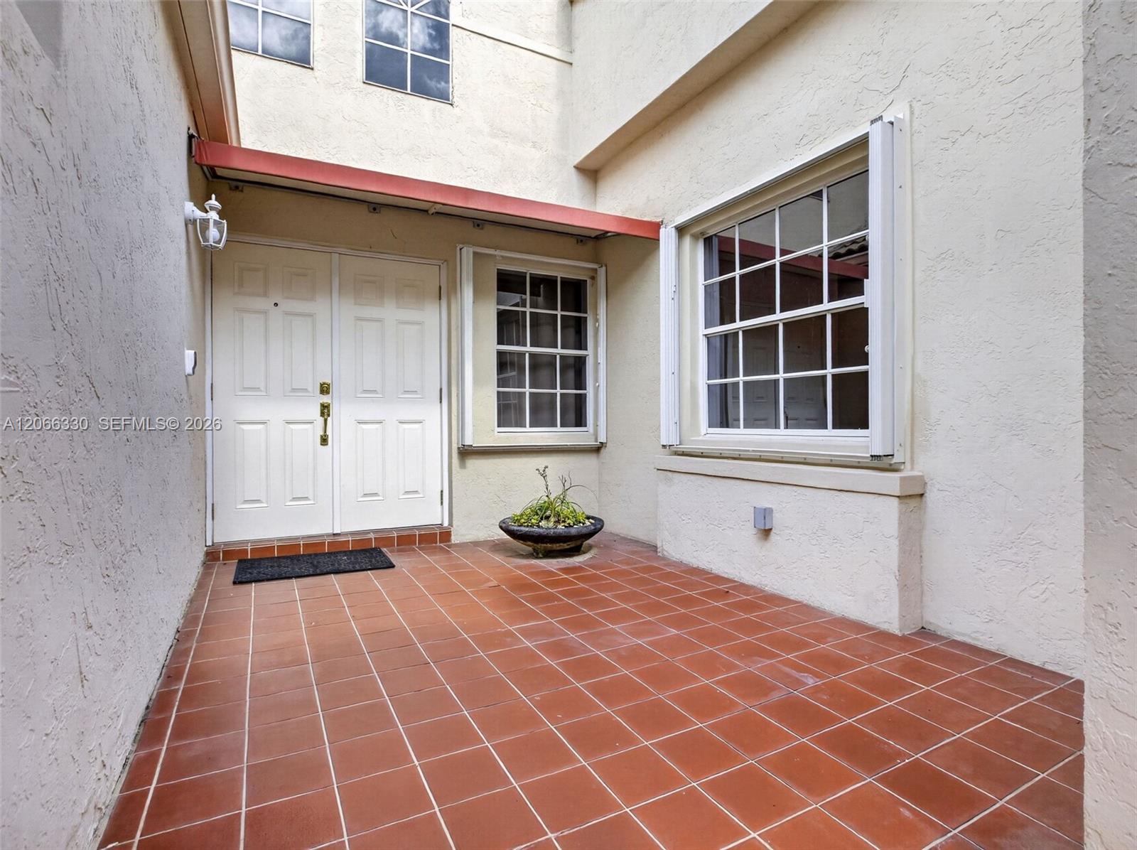 1520 Seabay Road Property Photo 18