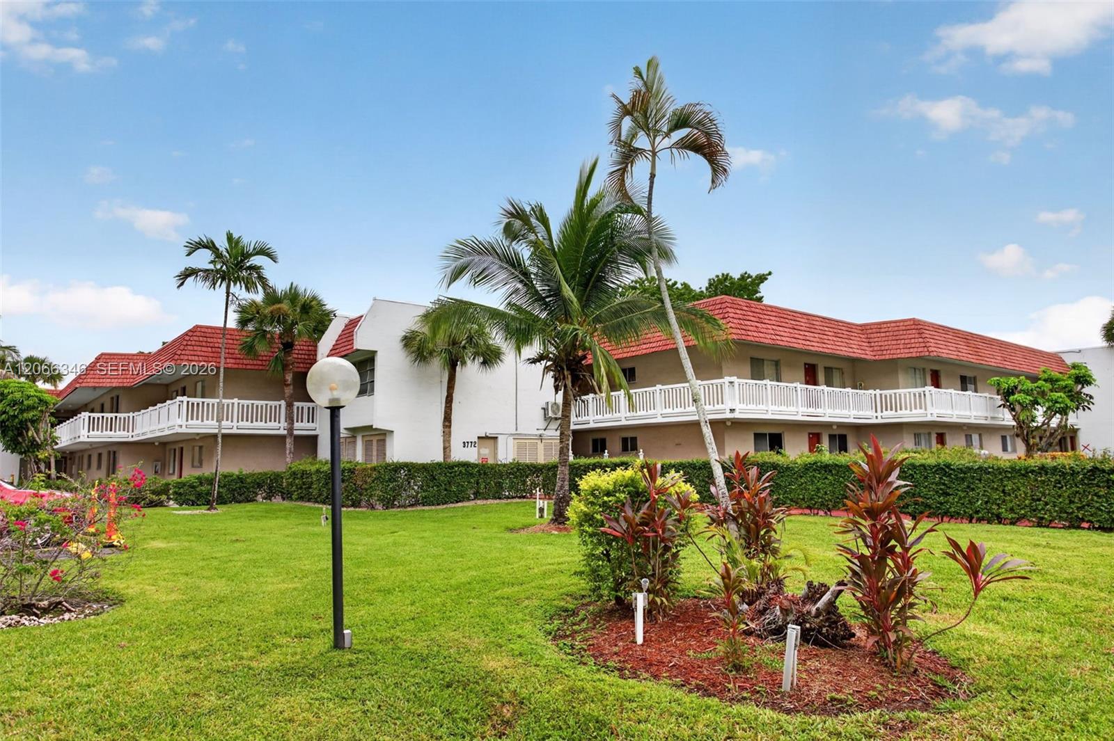 3772 Inverrary Boulevard 101