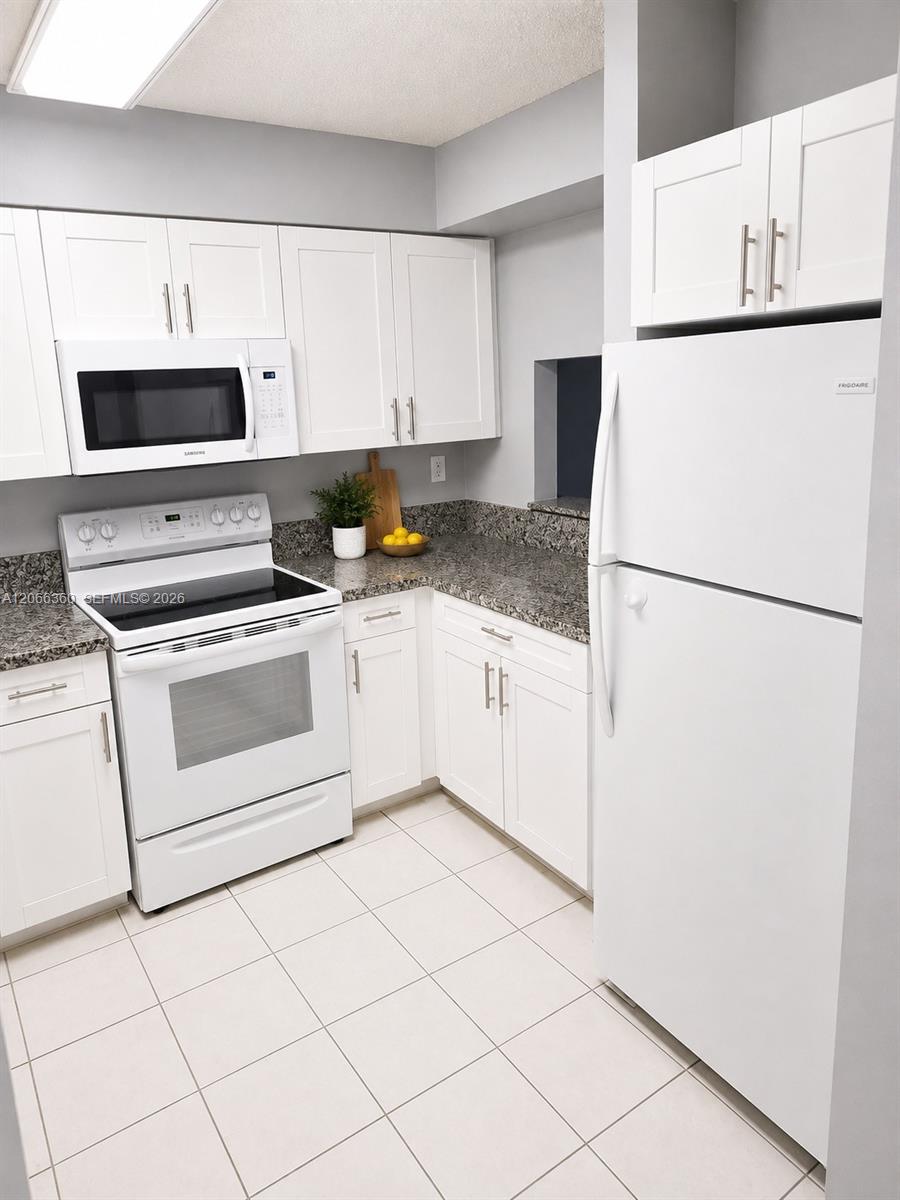14951 Sw 82nd Lane 17-502 Property Photo 2