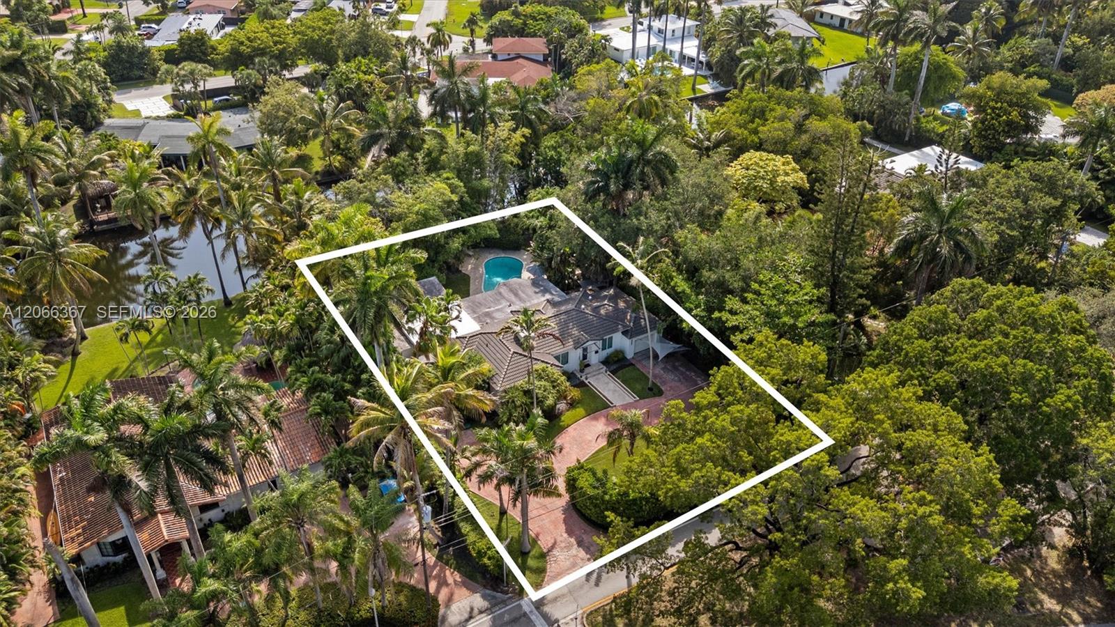 11400 Griffing Boulevard Property Photo 3