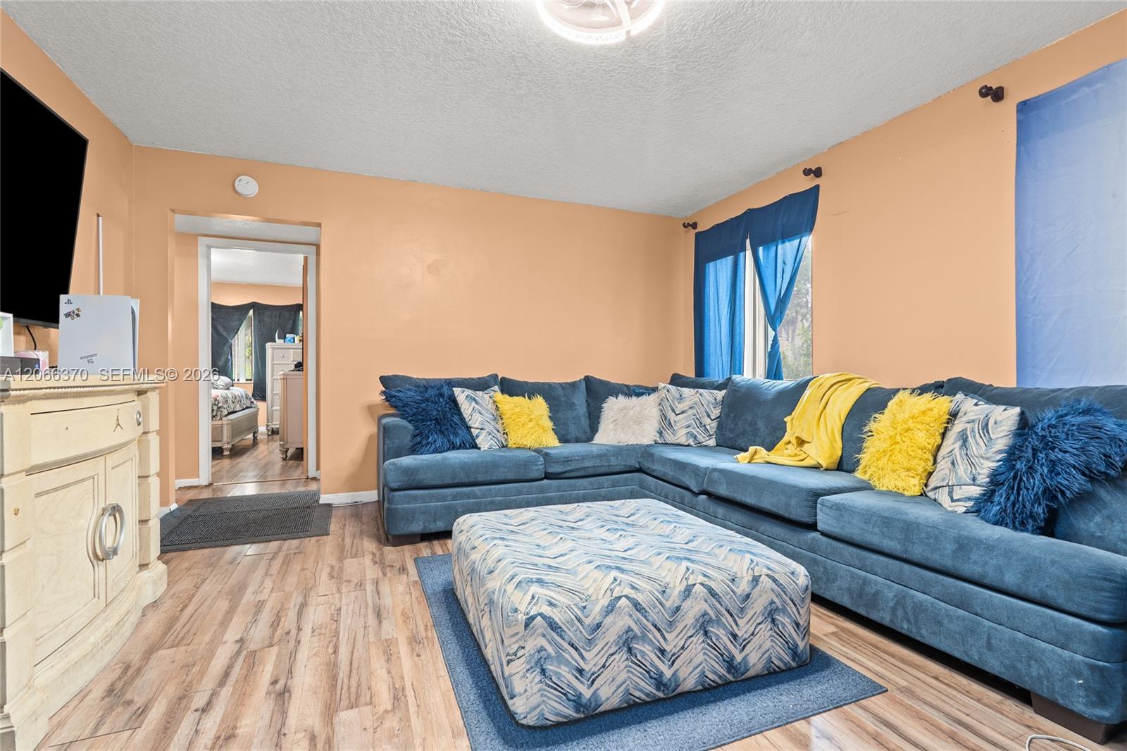 511 Shady Pine Way D1 Property Photo 3