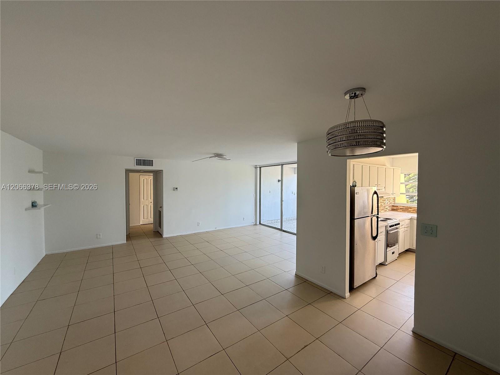 952 Ne 199th Street 4k Property Photo 2