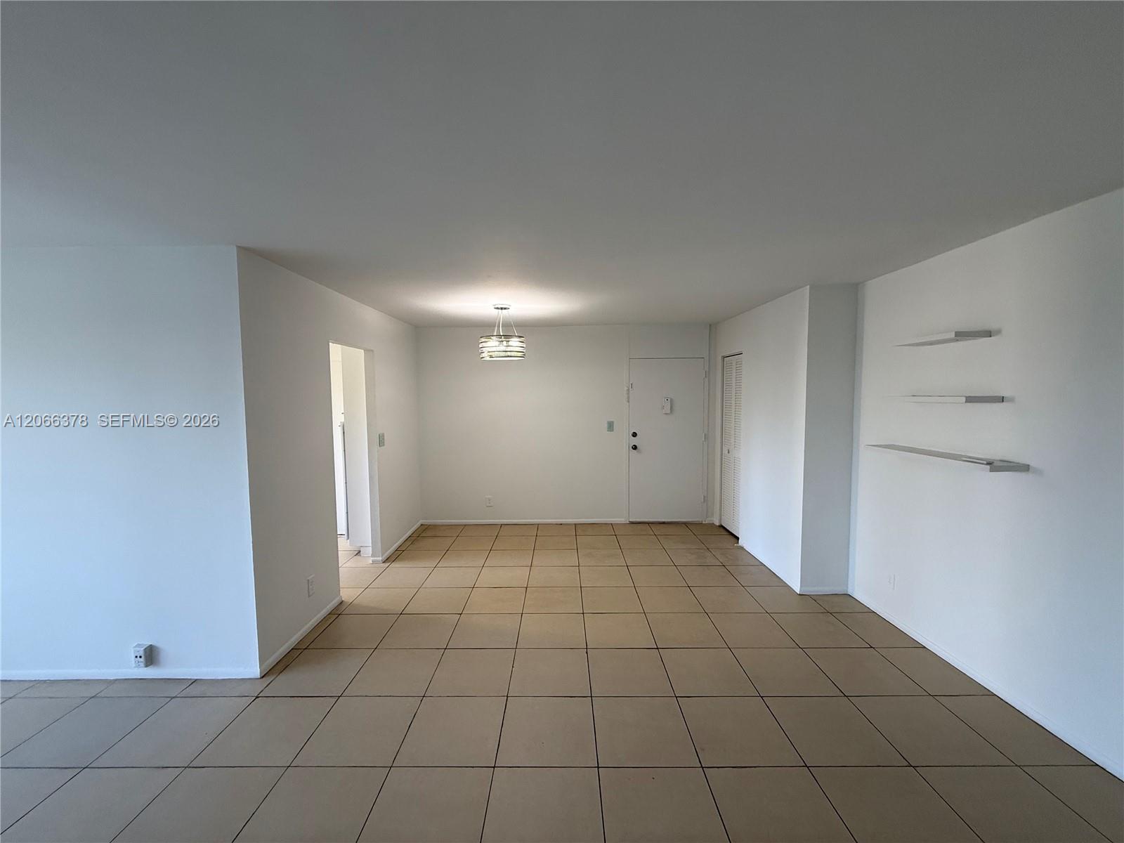 952 Ne 199th Street 4k Property Photo 4