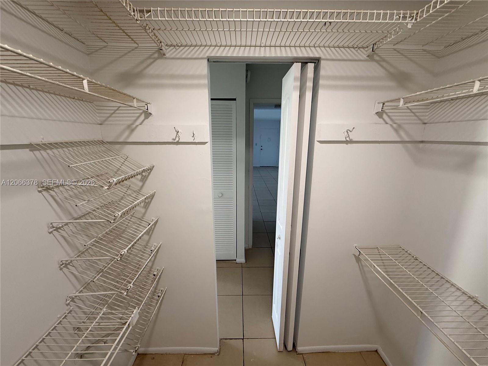 952 Ne 199th Street 4k Property Photo 7
