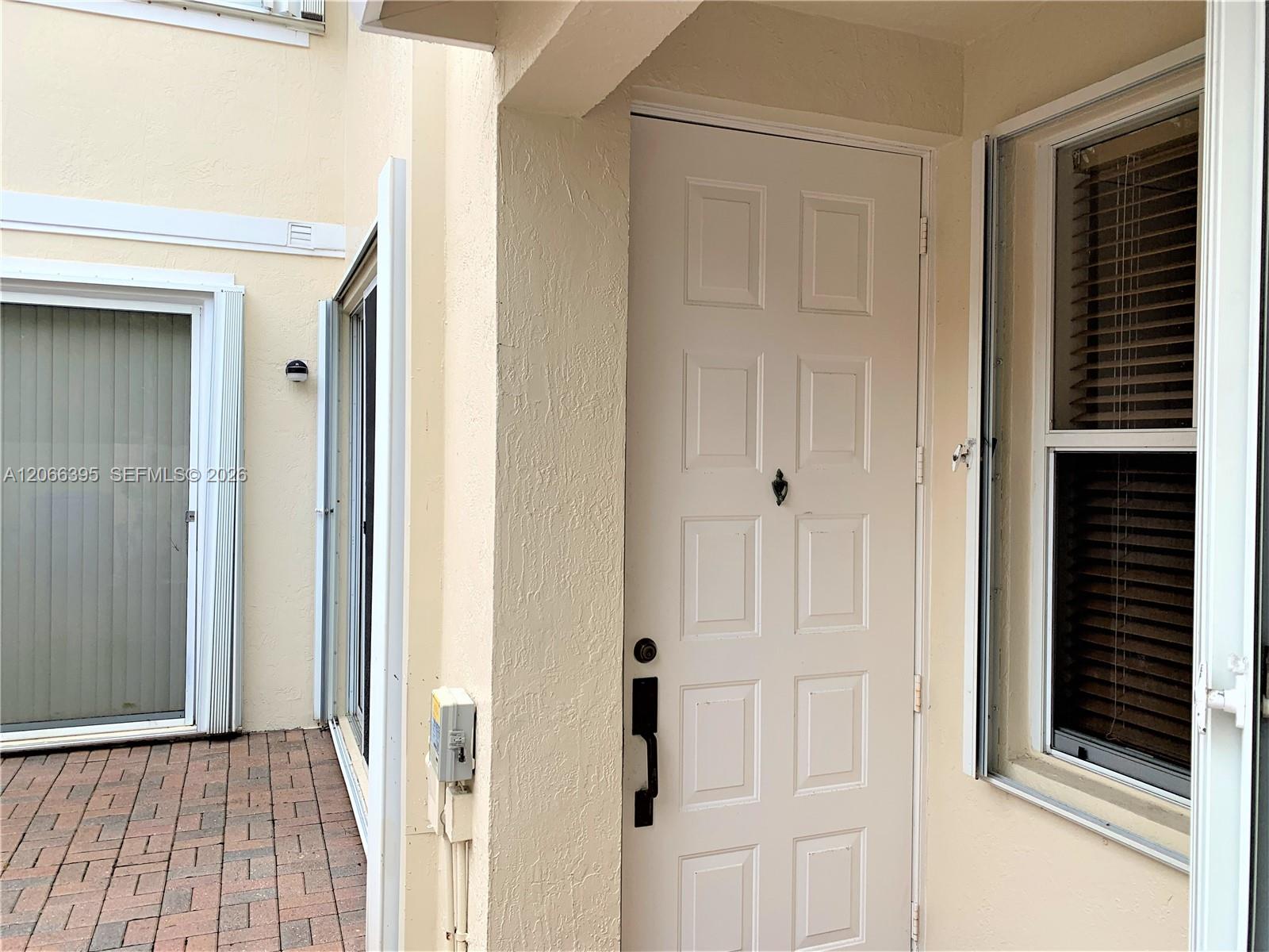 1130 Buttonwood Lane - Property Photo 12