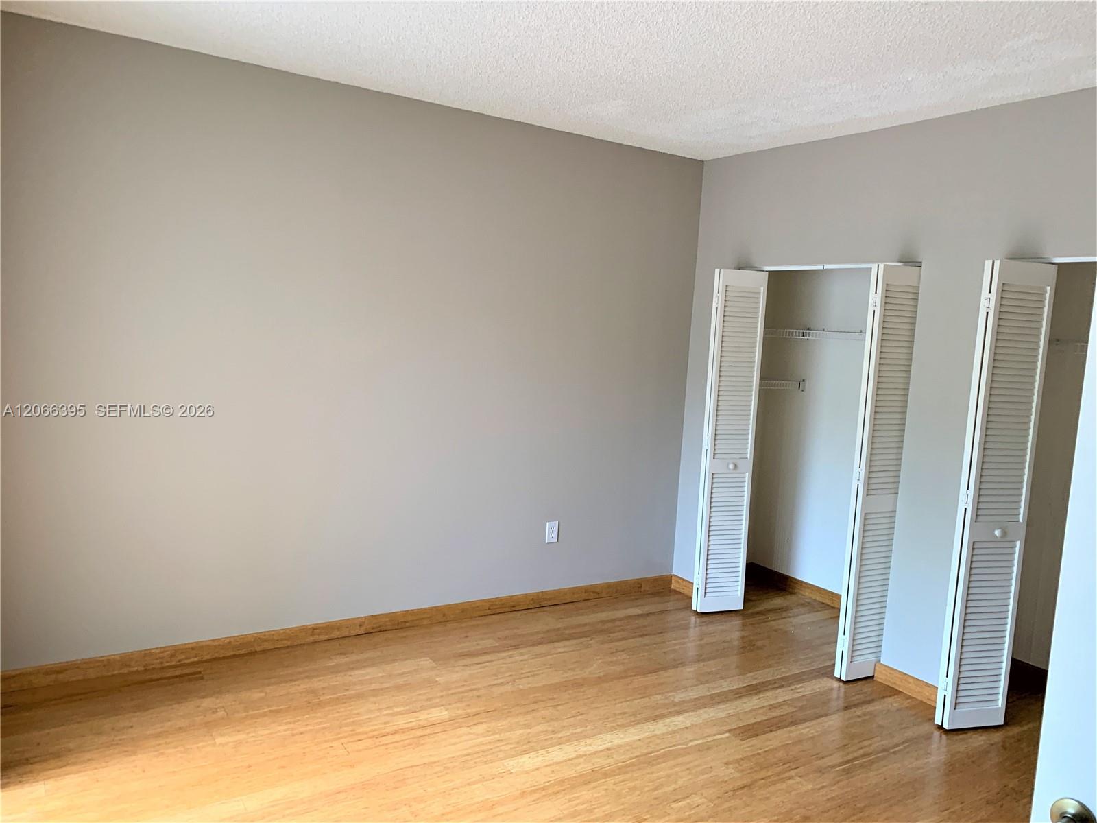 1130 Buttonwood Lane - Property Photo 15