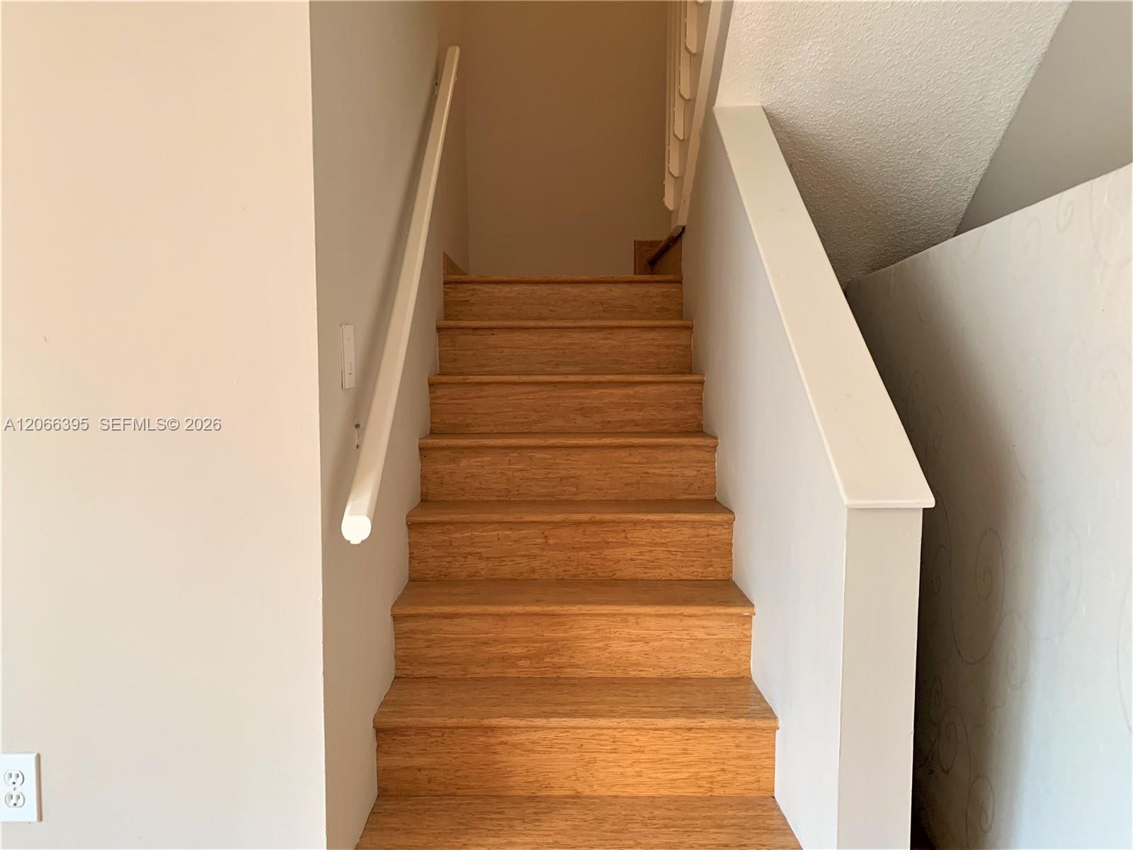 1130 Buttonwood Lane - Property Photo 19