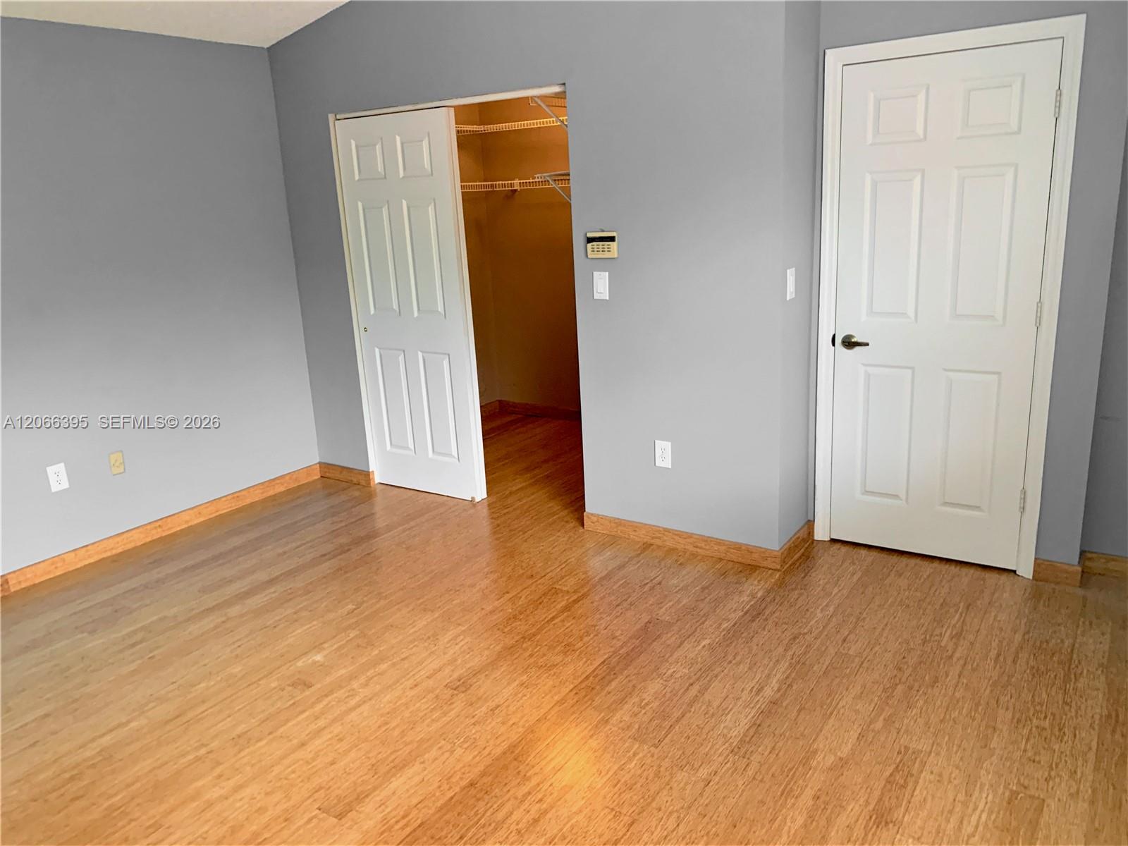 1130 Buttonwood Lane - Property Photo 21