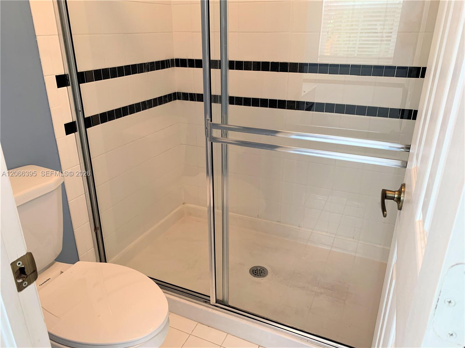 1130 Buttonwood Lane - Property Photo 23