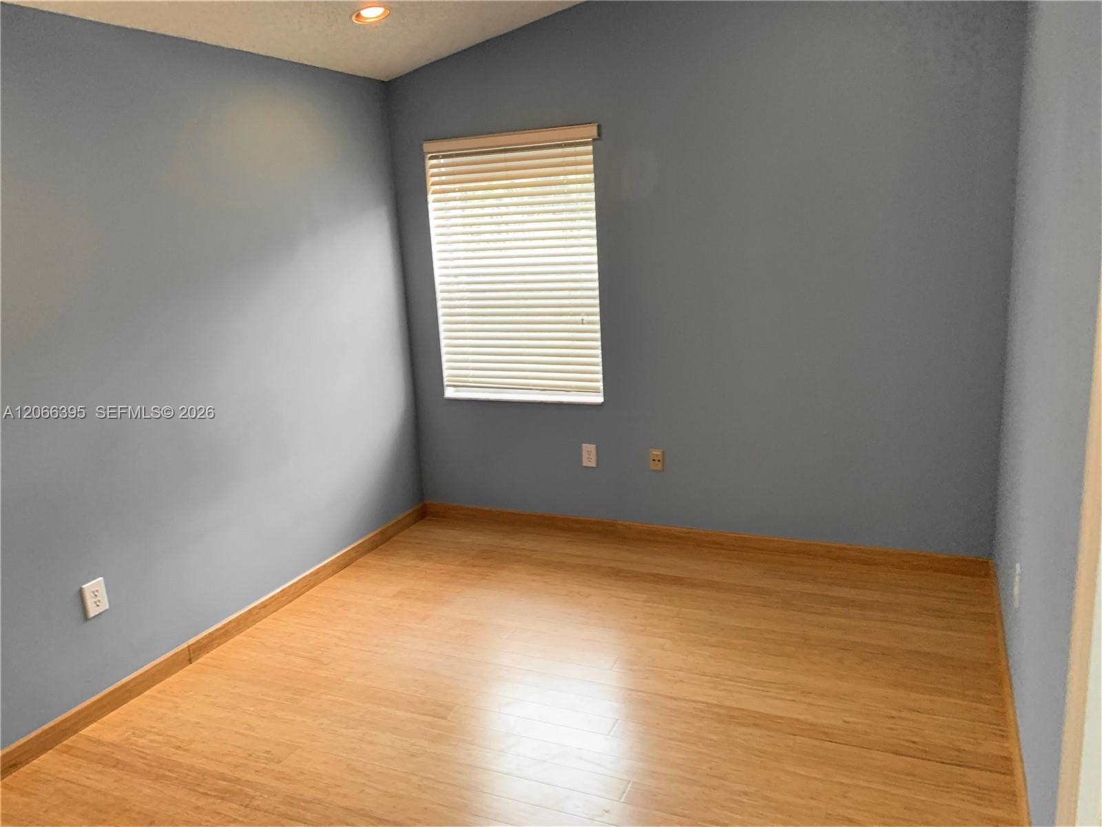1130 Buttonwood Lane - Property Photo 26