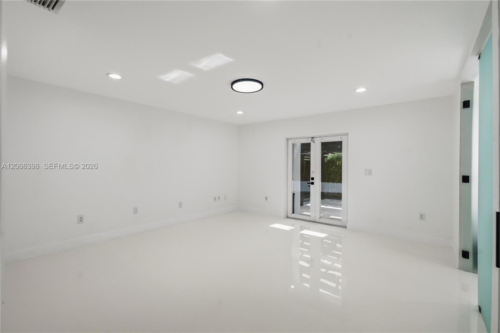16203 Nw 82nd Place Property Photo 28