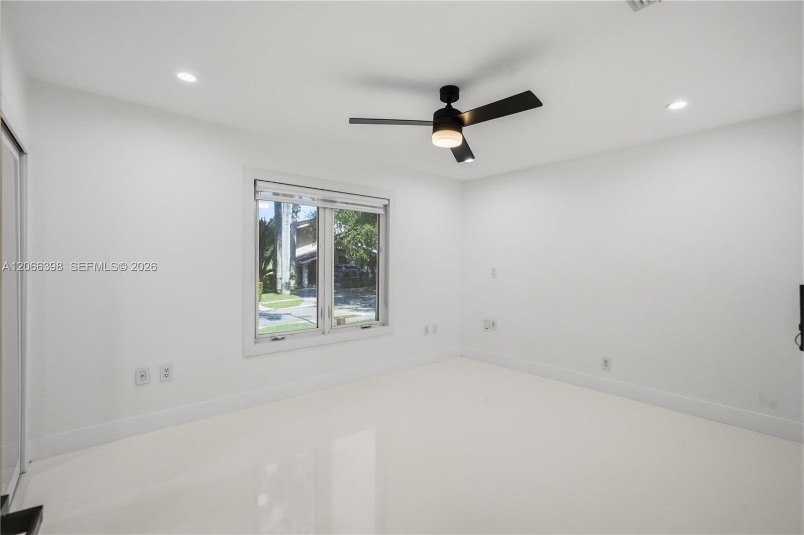 16203 Nw 82nd Place Property Photo 30