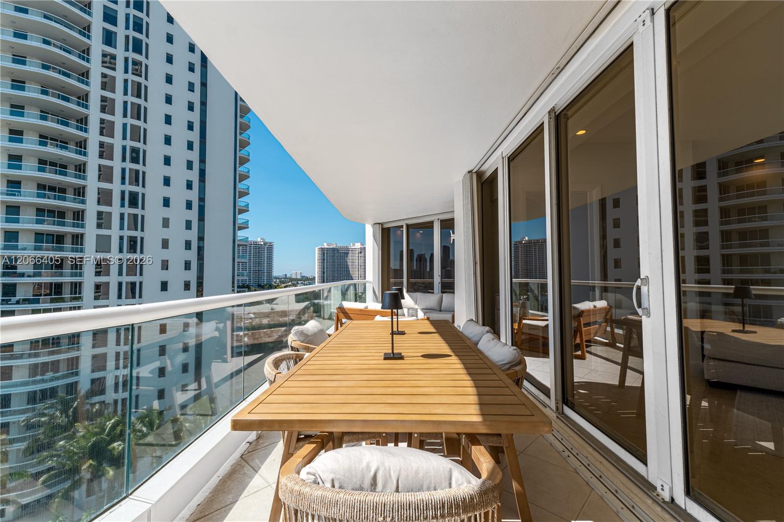 7000 Island Boulevard 1402 Property Photo 2