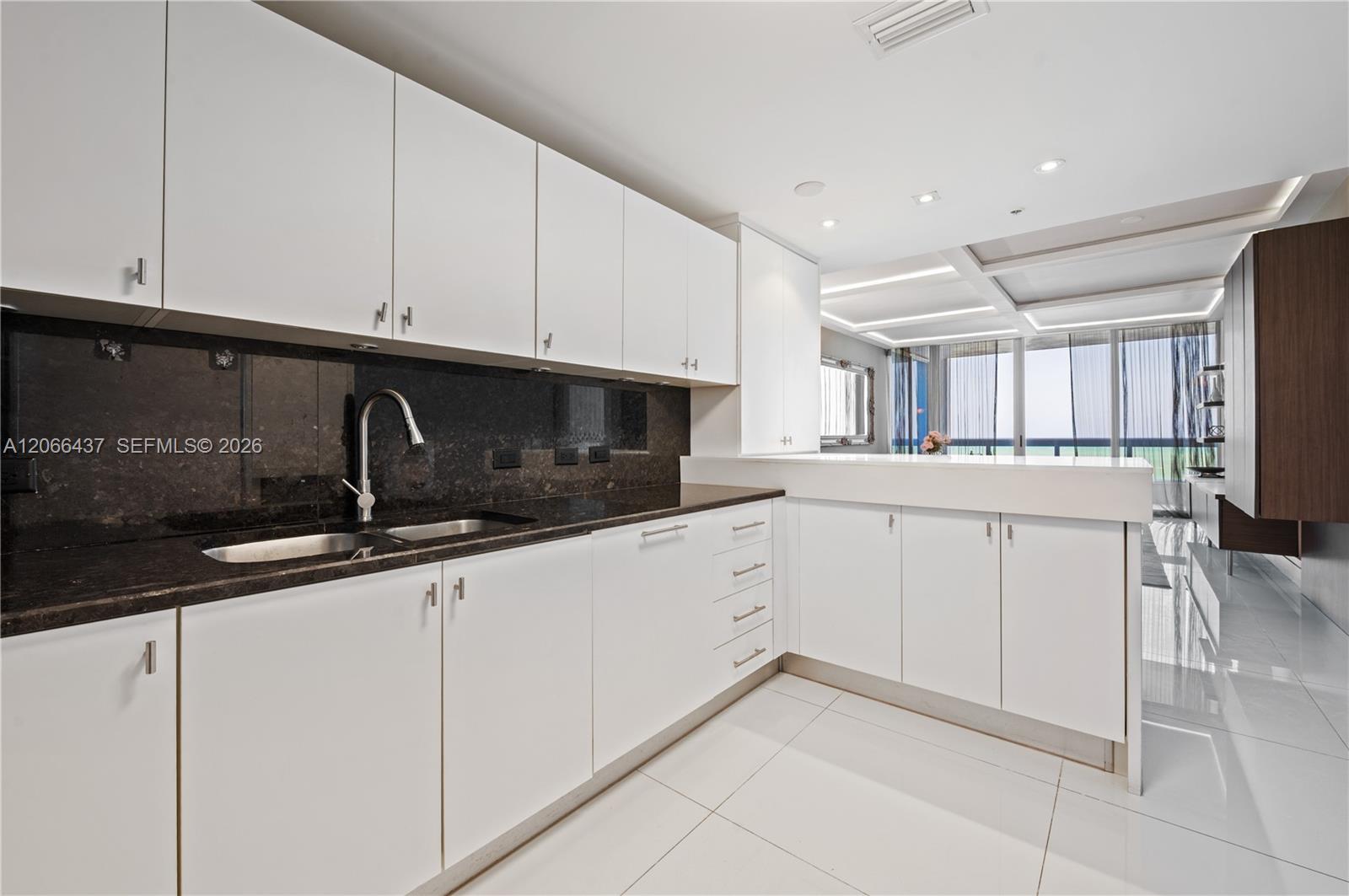 6899 Collins Avenue 702 Property Photo 17