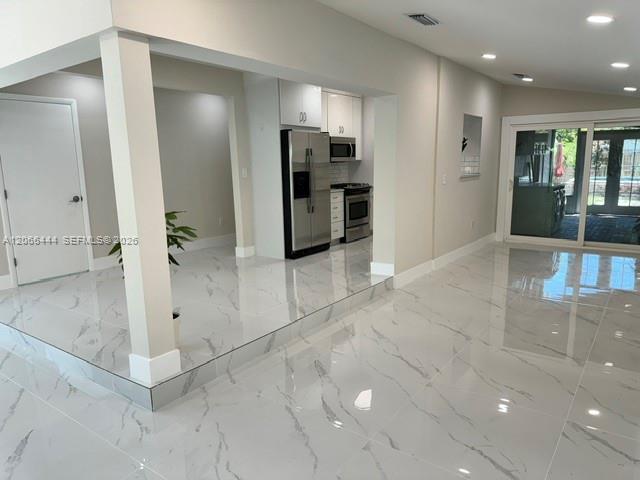 A12066444 Property Photo 5