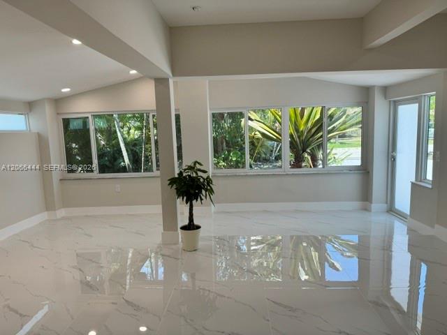A12066444 Property Photo 12