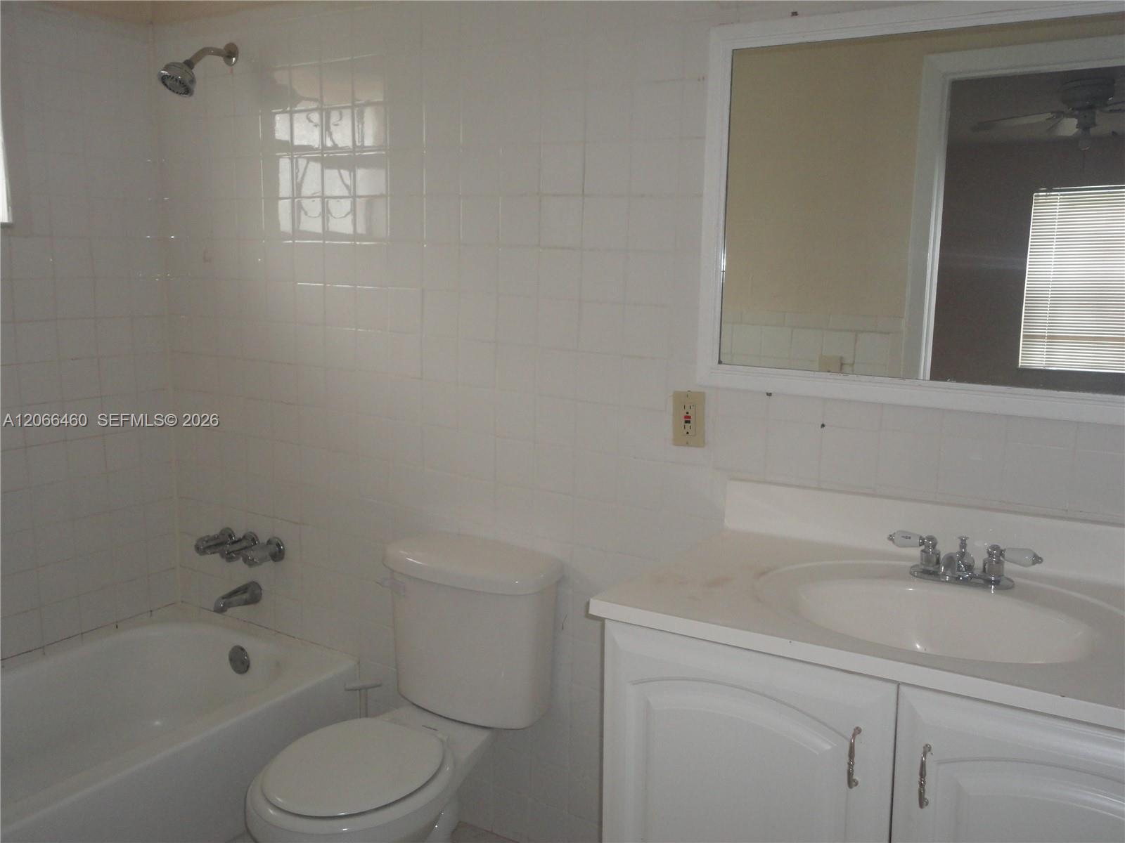 A12066460 Property Photo 13