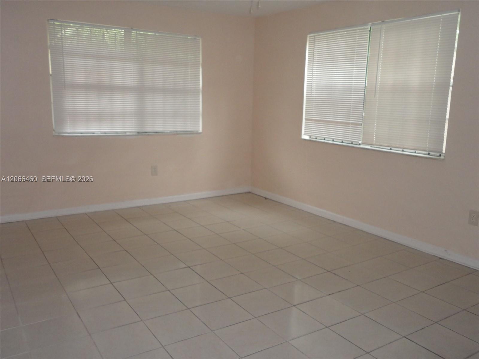 A12066460 Property Photo 14