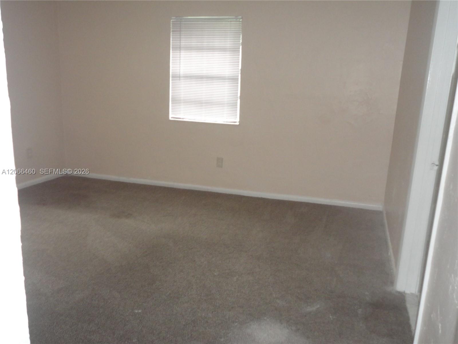 A12066460 Property Photo 24