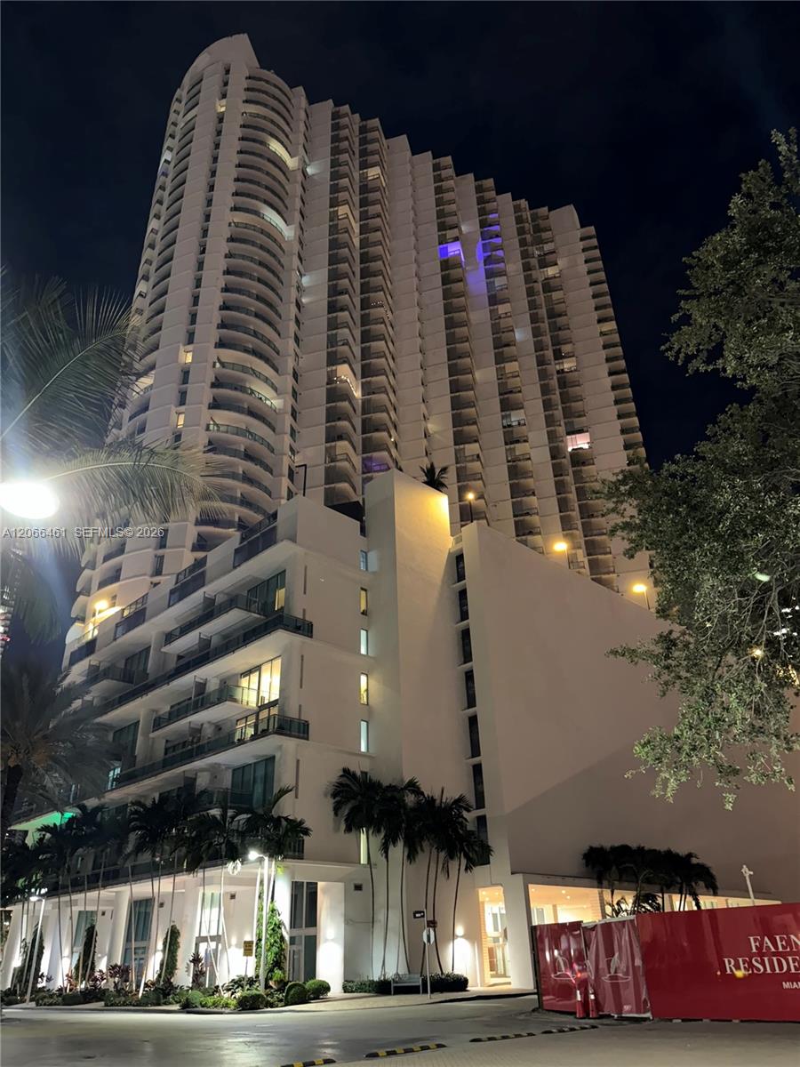 350 S Miami Avenue 304 Property Photo 1