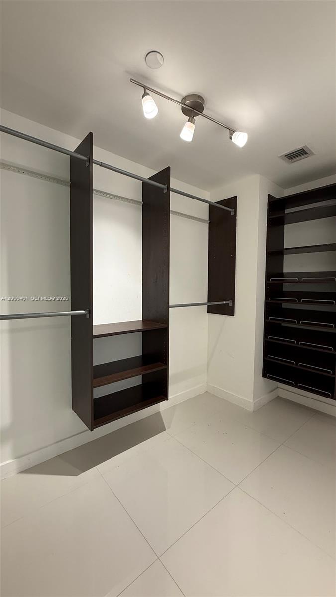 350 S Miami Avenue 304 Property Photo 9
