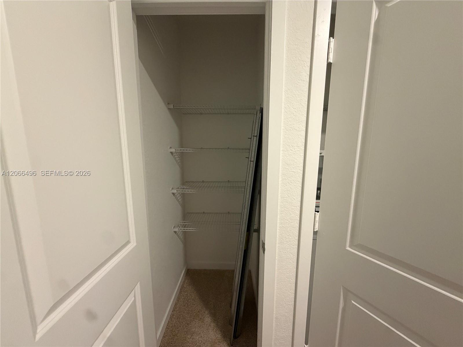 390 Ne 12th Street Property Photo 16