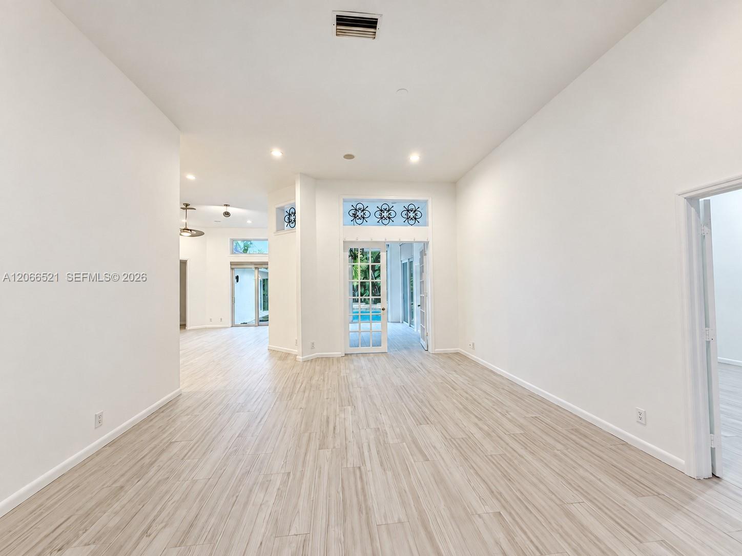 2616 Oakbrook Court Property Photo 18