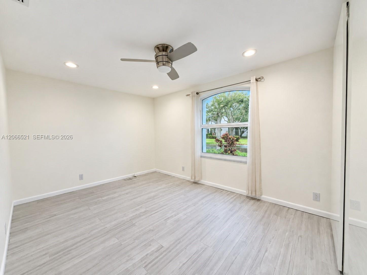 2616 Oakbrook Court Property Photo 21