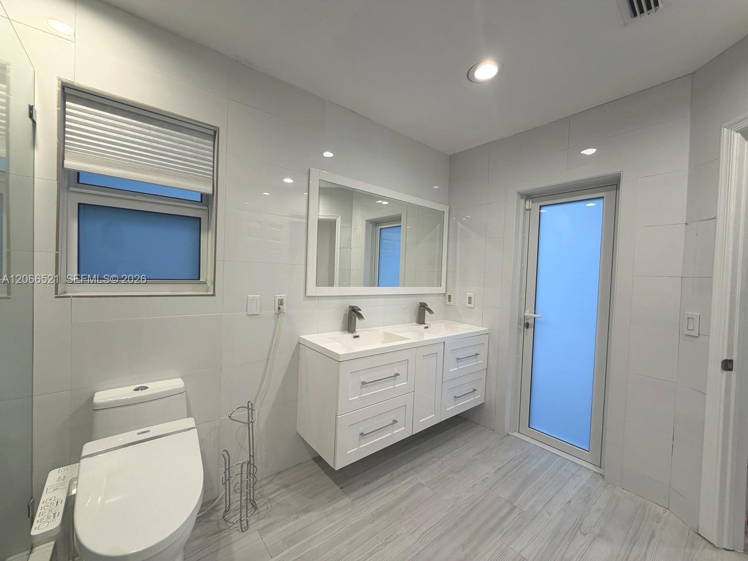 2616 Oakbrook Court Property Photo 31