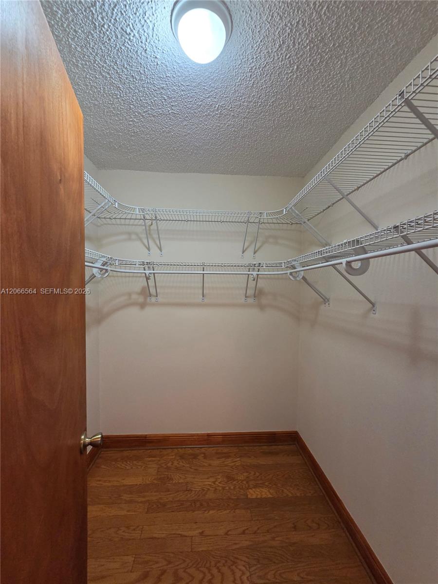 A12066564 Property Photo 12