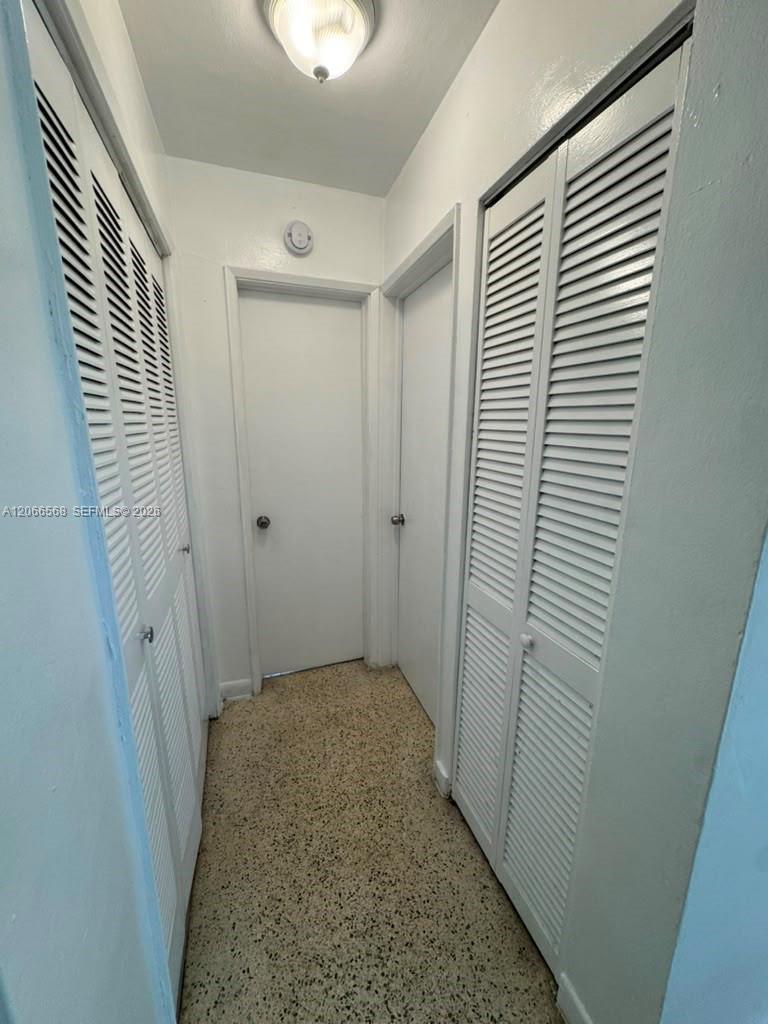 735 W 15th Street 4 Property Photo 6