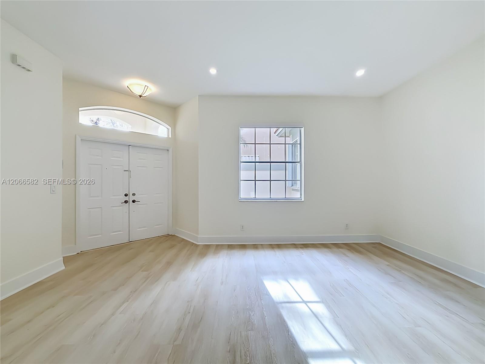 A12066582 Property Photo 8