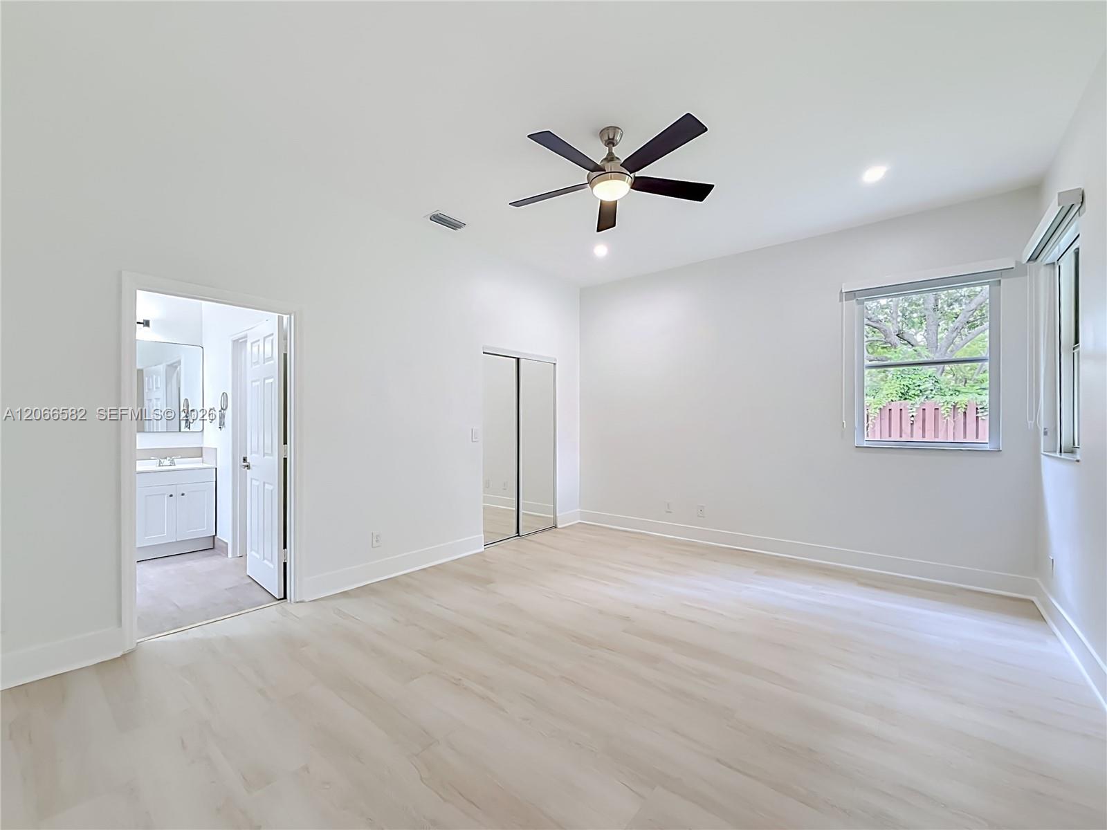 A12066582 Property Photo 21
