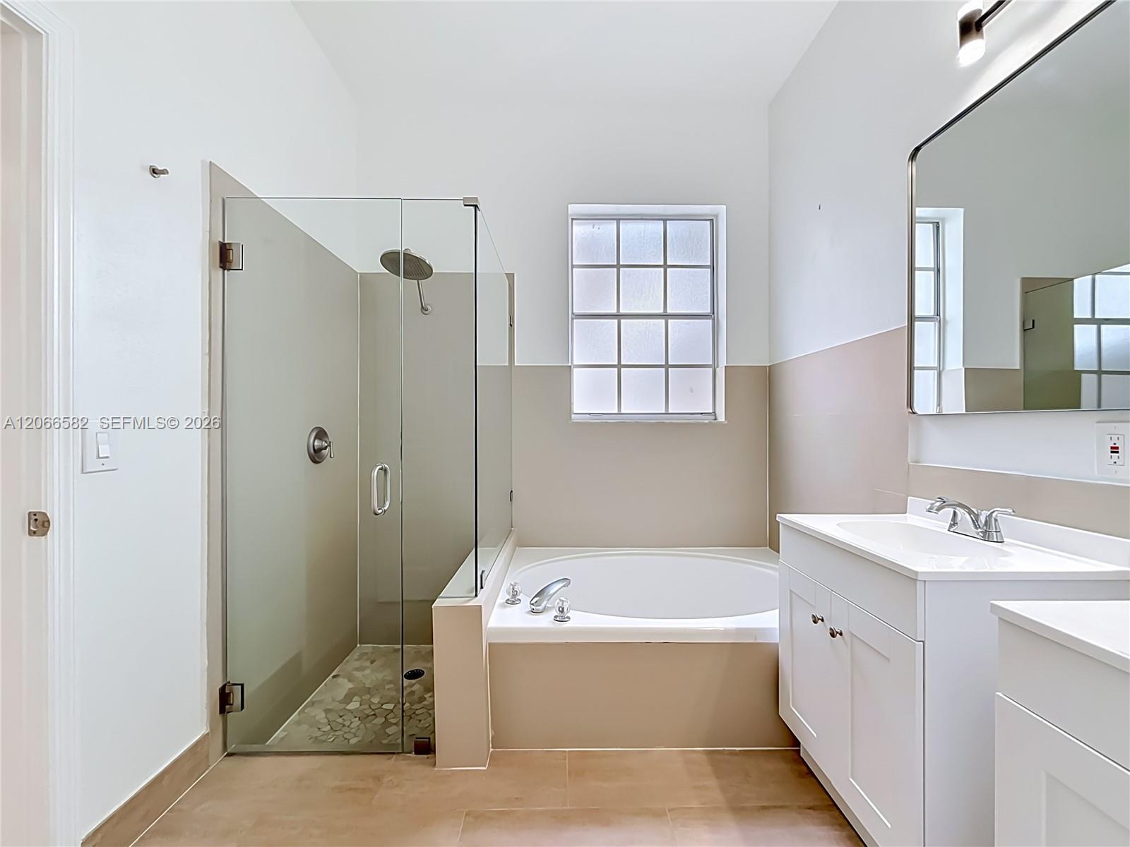 A12066582 Property Photo 25