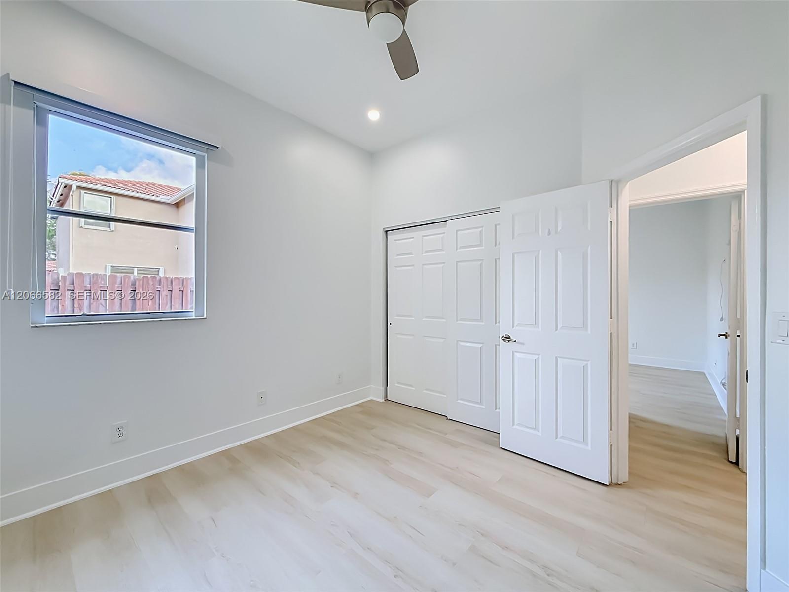 A12066582 Property Photo 30