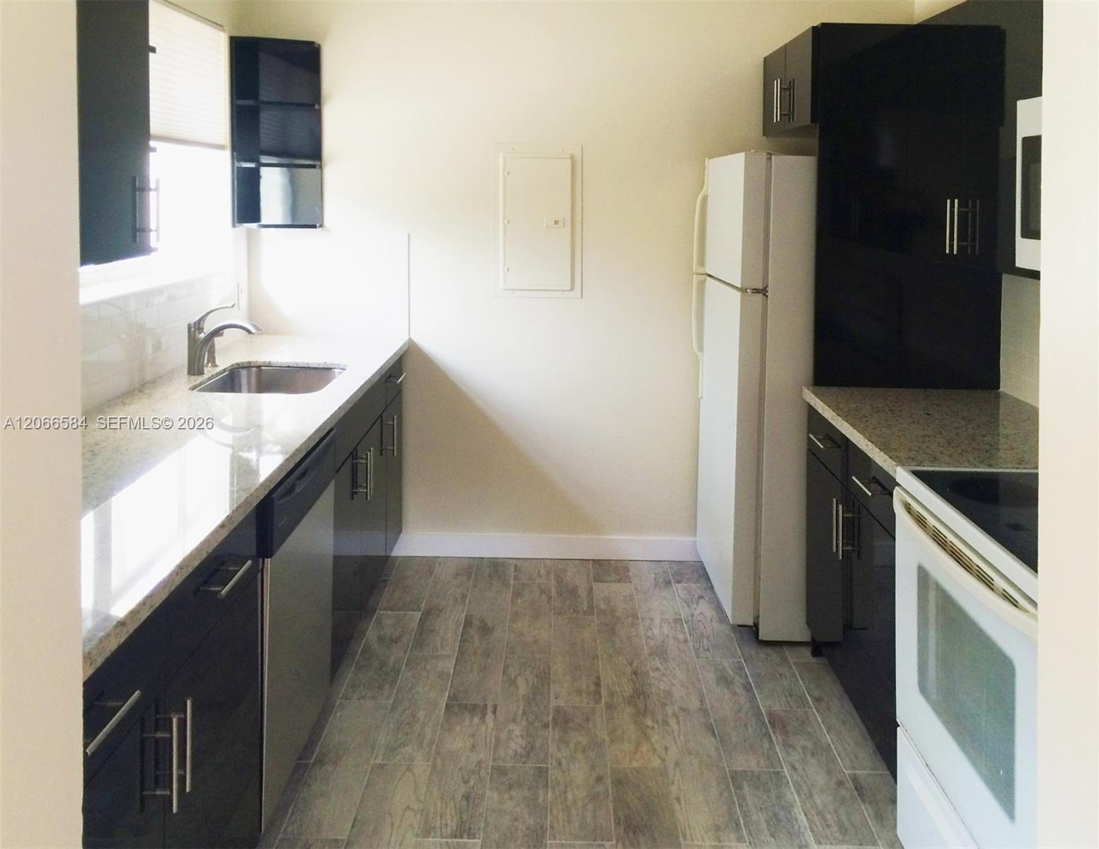 47 Sidonia Avenue 47 Property Photo 10