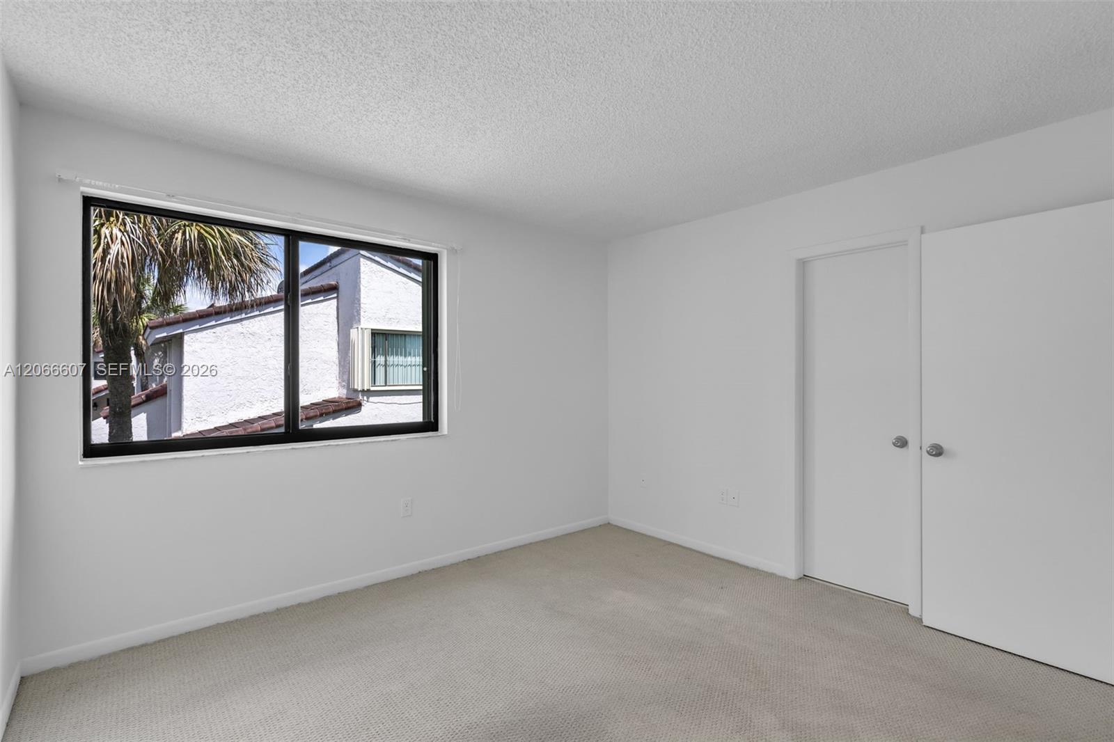860 Nw 106th Avenue 3b3-5 Property Photo 14