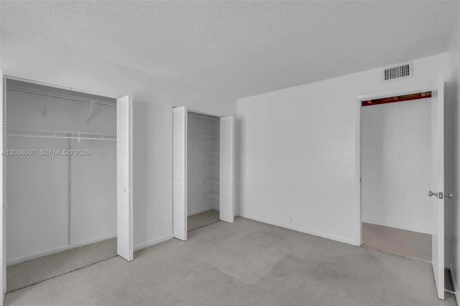 860 Nw 106th Avenue 3b3-5 Property Photo 17