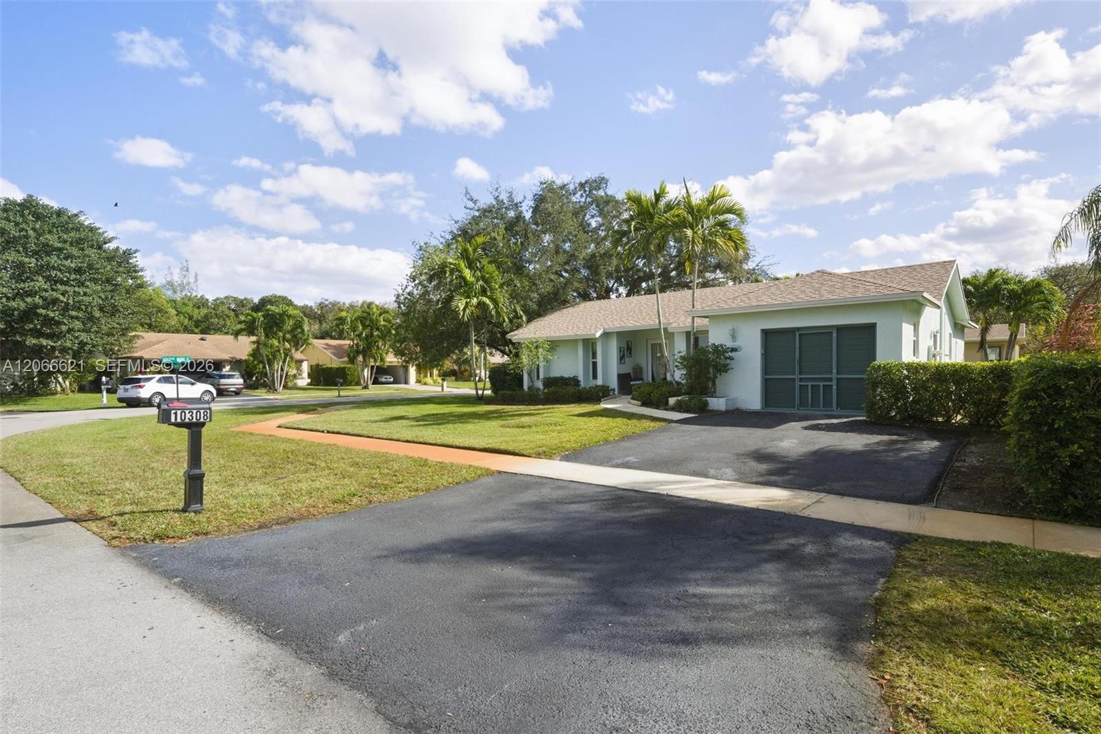 10308 Greenbriar Court Property Photo 2