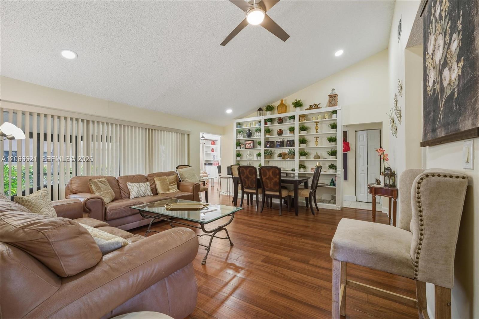 10308 Greenbriar Court Property Photo 6