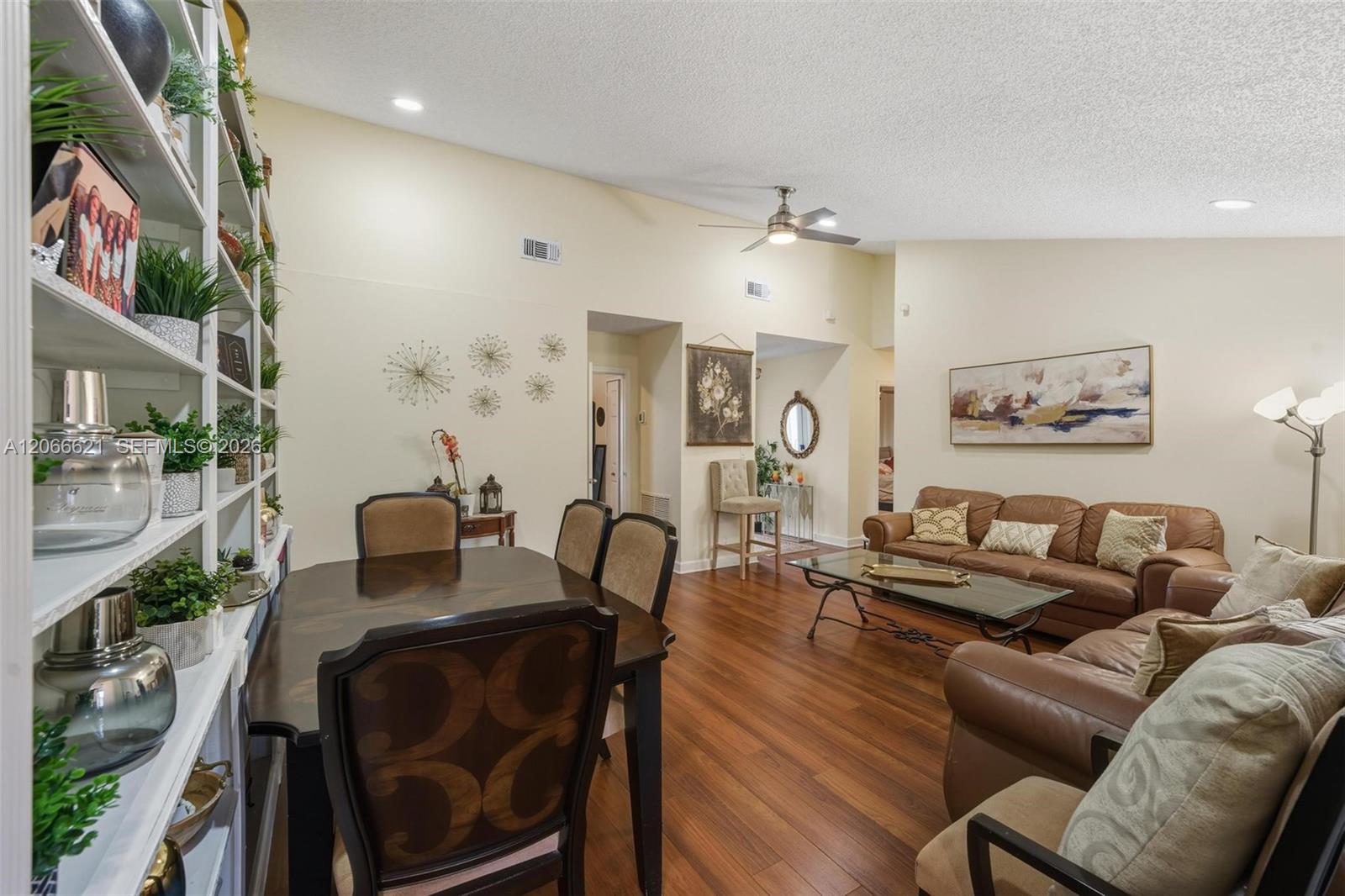 10308 Greenbriar Court Property Photo 9