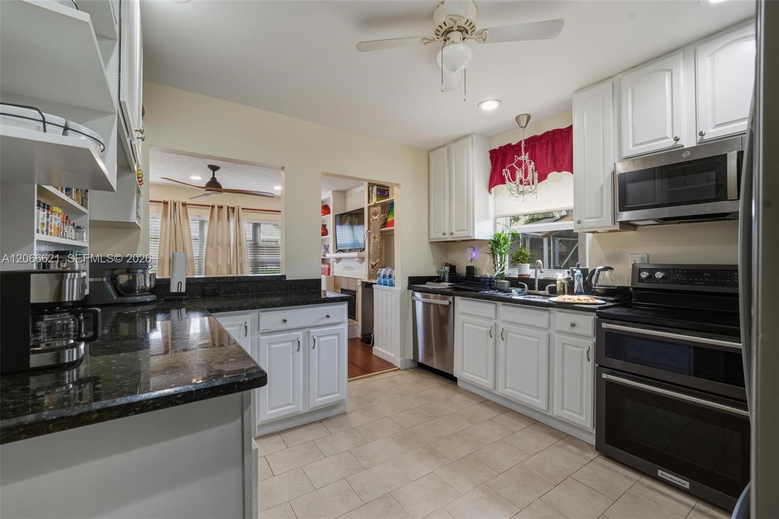 10308 Greenbriar Court Property Photo 11