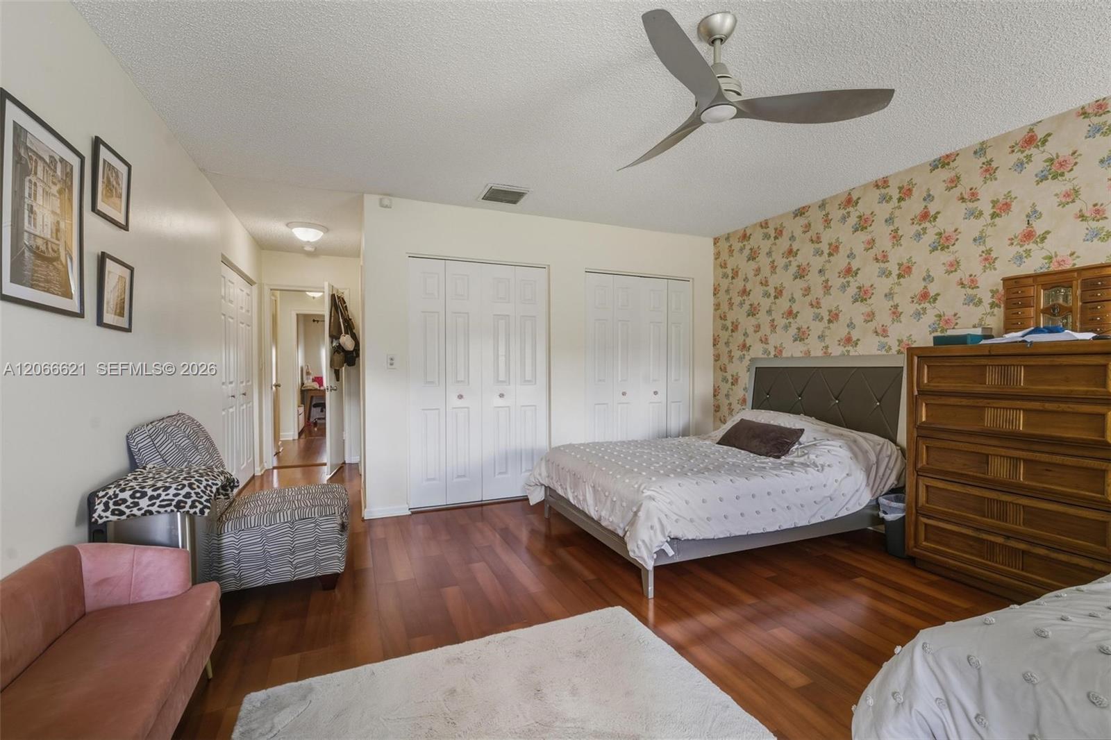 10308 Greenbriar Court Property Photo 17