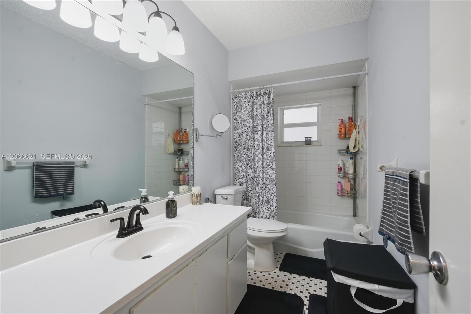 10308 Greenbriar Court Property Photo 20